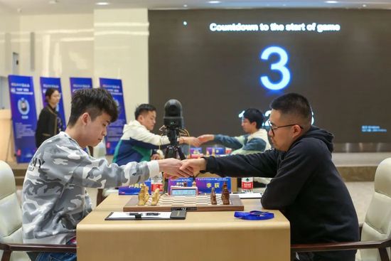 我们少爷