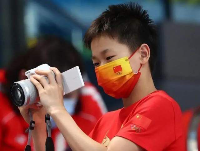 漂亮的女胸脯